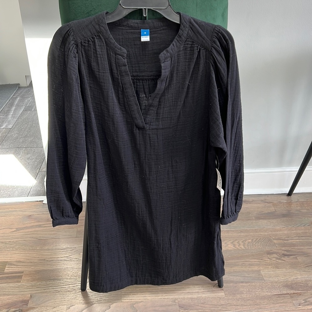 NWT  Old Navy smock dress in Black